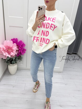 Krémová oversize mikina s ružovým nápisom C8