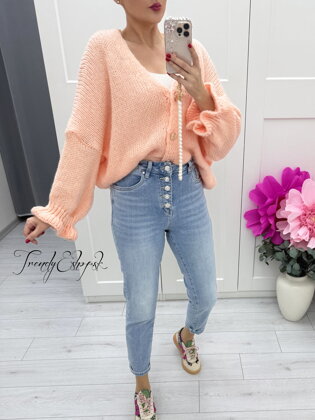 Oversize sveter so zlatými gombíkmi a volánikmi - marhuľový C175