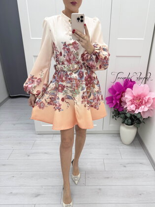 Kvetinové šaty s ozdobnými gombíkmi Adaline - marhuľovo-ružové C257