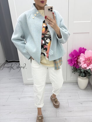 Svetlomodrý vlnený kabátik so stojačikom C232