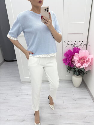 Modrý sveter s bielou krajkou POLA C263