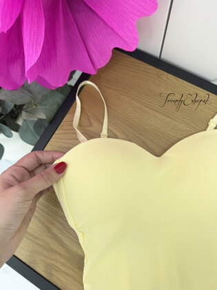 Krátky srdiečkový top na ramienka - žltý C323