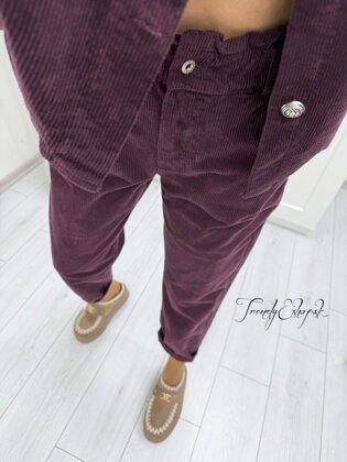 Menčestrové nohavice s riaseným pásom - bordovo-fialové B2077 Menčestrové nohavice s riaseným pásom - bordovo-fialové B2077