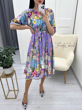 Saténové šaty s hravou potlačou Bunny - fialové N770