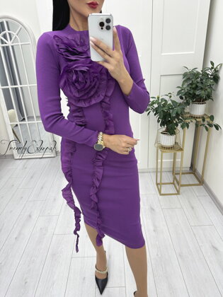 Rebrované šaty s volánikmi a 3D kvetinami - fialové N2120