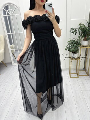 Šaty na ramená s 3D kvetmi a tylovou sukňou - čierne N2941