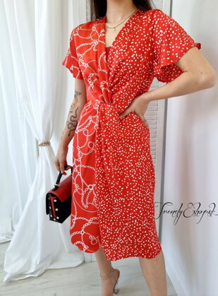 Vzorované šaty s riasením Xanthe - červeno-biele S1544