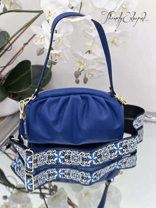 Kožená vrecovitá kabelka s folklórnym ramienkom - parížska modrá S1339