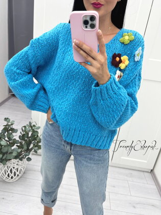 Pletený svetrík s kvetinami Roger - modrý S2345