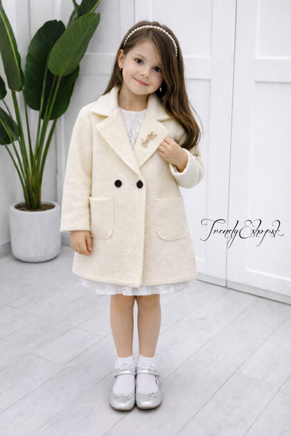 Maslový kučeravý kabátik s brošňou C120