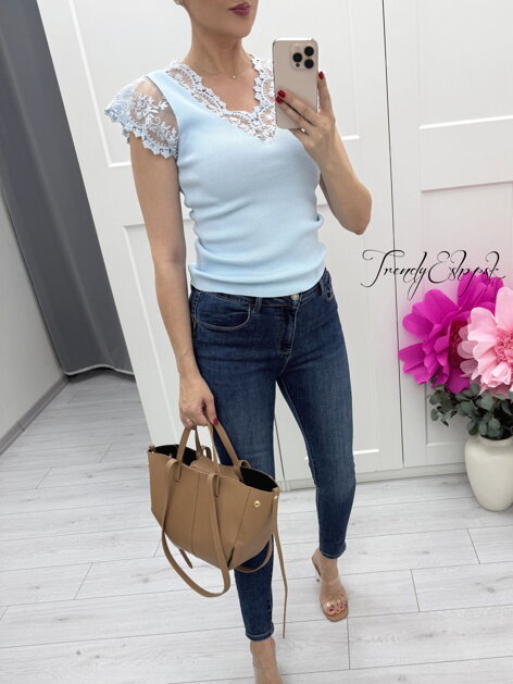 Svetlomodré tričko s krajkou SHEEP Fashion C584