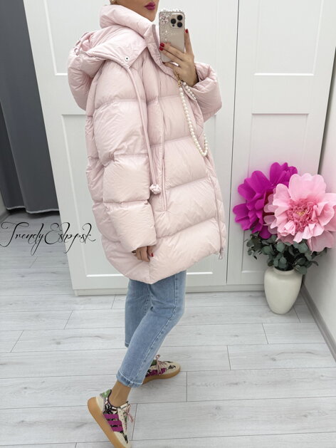 Svetloružová oversize páperová bunda s kapucňou C26