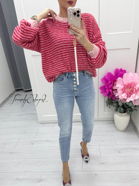 Prúžkovaný sveter s ružovým lemovaním - červeno-ružový C94
