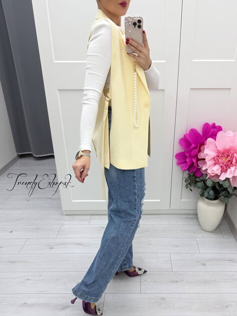 Elegantná vesta s bočnými rozparkami DILVIN - pastelovo-žltá C76