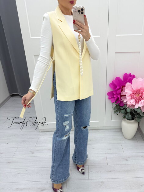 Elegantná vesta s bočnými rozparkami DILVIN - pastelovo-žltá C76