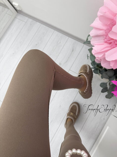 Hnedé rebrované legíny Zateplené C54