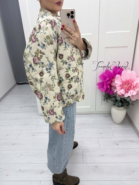 Kvetinová bomber bundička s chlopňami C242