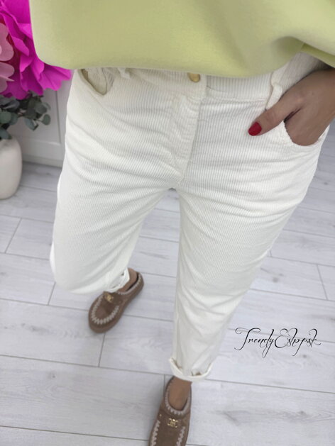 Biele menčestrové nohavice C307