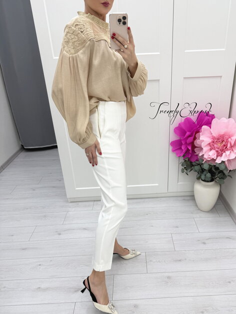 Biele elegantné nohavice so zipsom C259