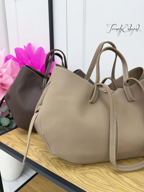 Tmavohnedá koženková kabelka s magnetom C333