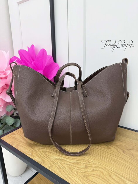 Tmavohnedá koženková kabelka s magnetom C333