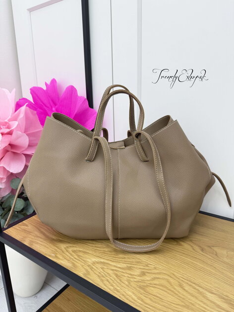 Hnedá koženková kabelka s magnetom C332