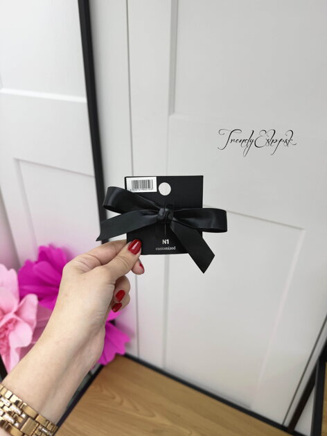 Čierny koženkový štipec C361