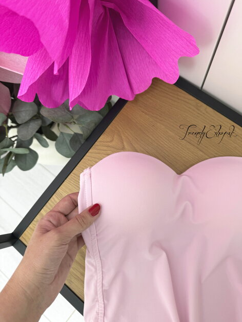 Krátky srdiečkový top na ramienka - ružový C324