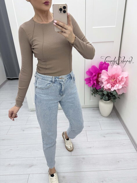 Rebrovaný nátelník s prešívaním - hnedý C404