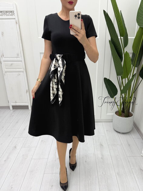 Viskózové šaty s hrubým opaskom JOE - čierne B1740