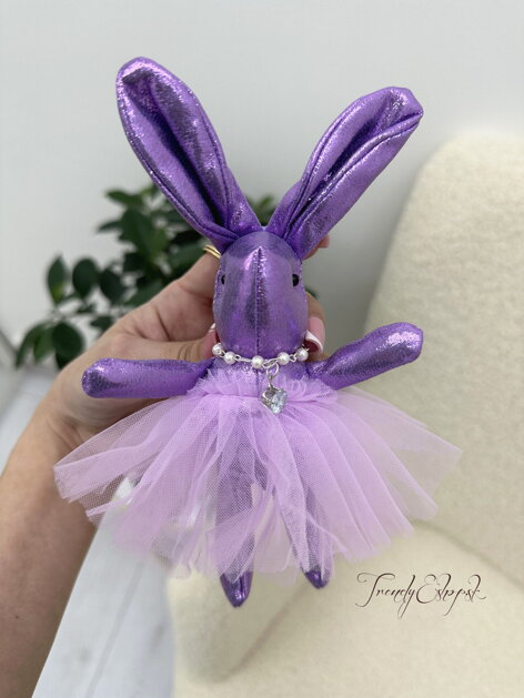 Metalická kľúčenka Bunny Ballerina - fialová N377