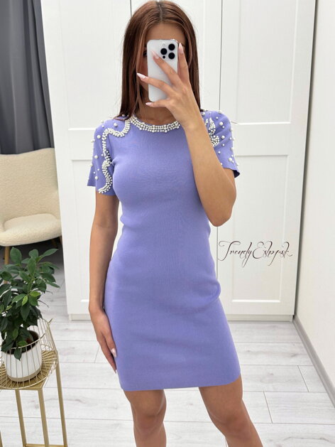 Úpletové obtiahnuté šaty s perličkami - fialové N269