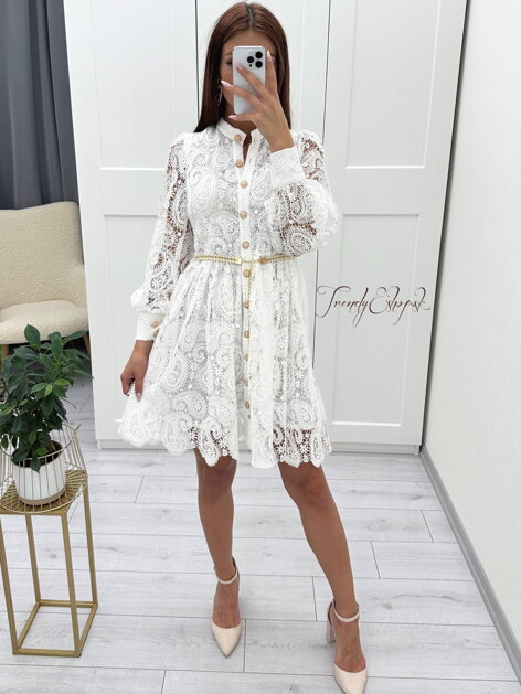 Krajkové šaty s ozdobnými gombíkmi - biele N861