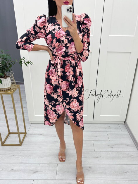 Zavinovacie kvetinové šaty Clarisse - čierno-ružové S2673